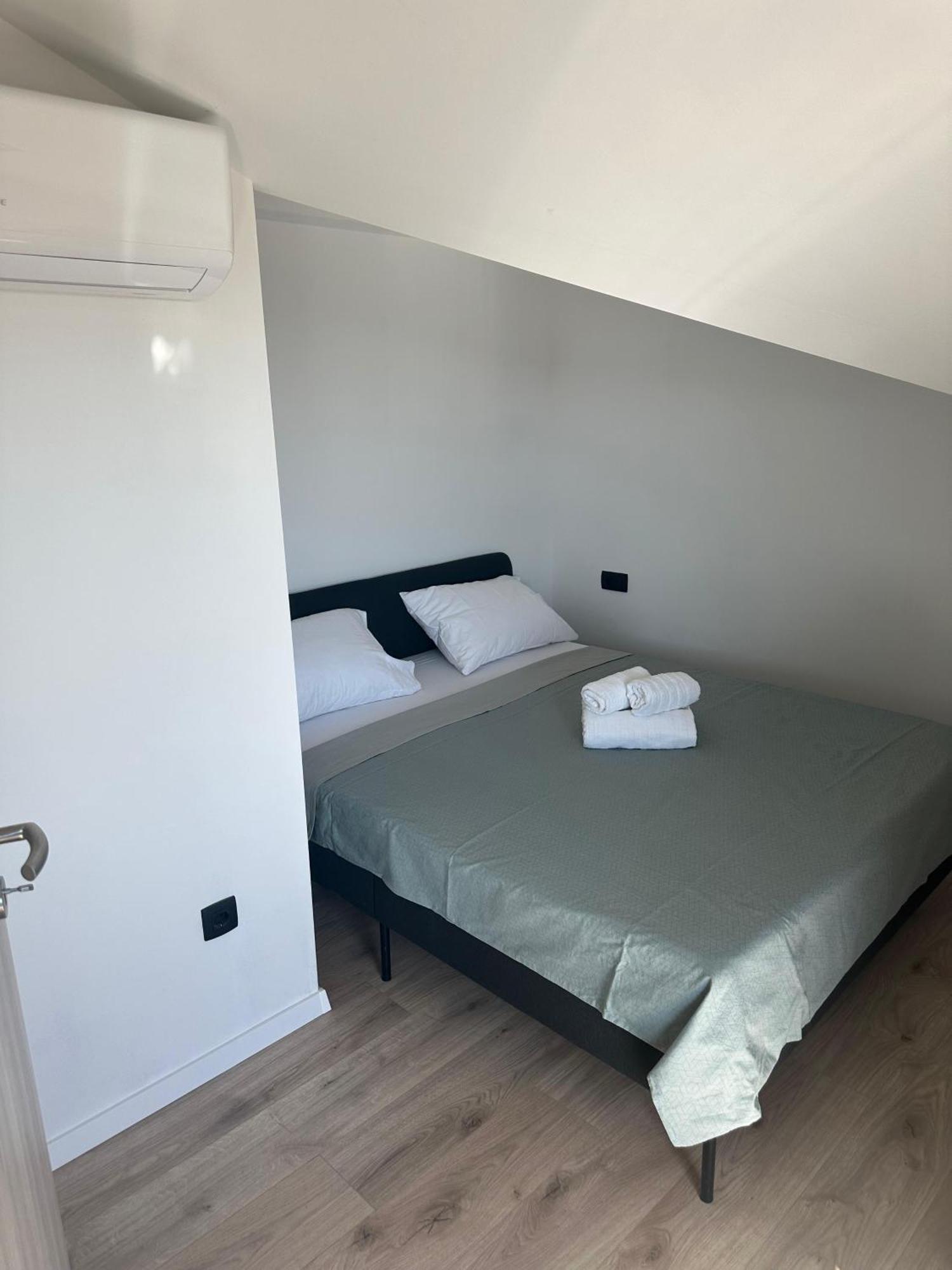 Apartment Roni Zadar Buitenkant foto