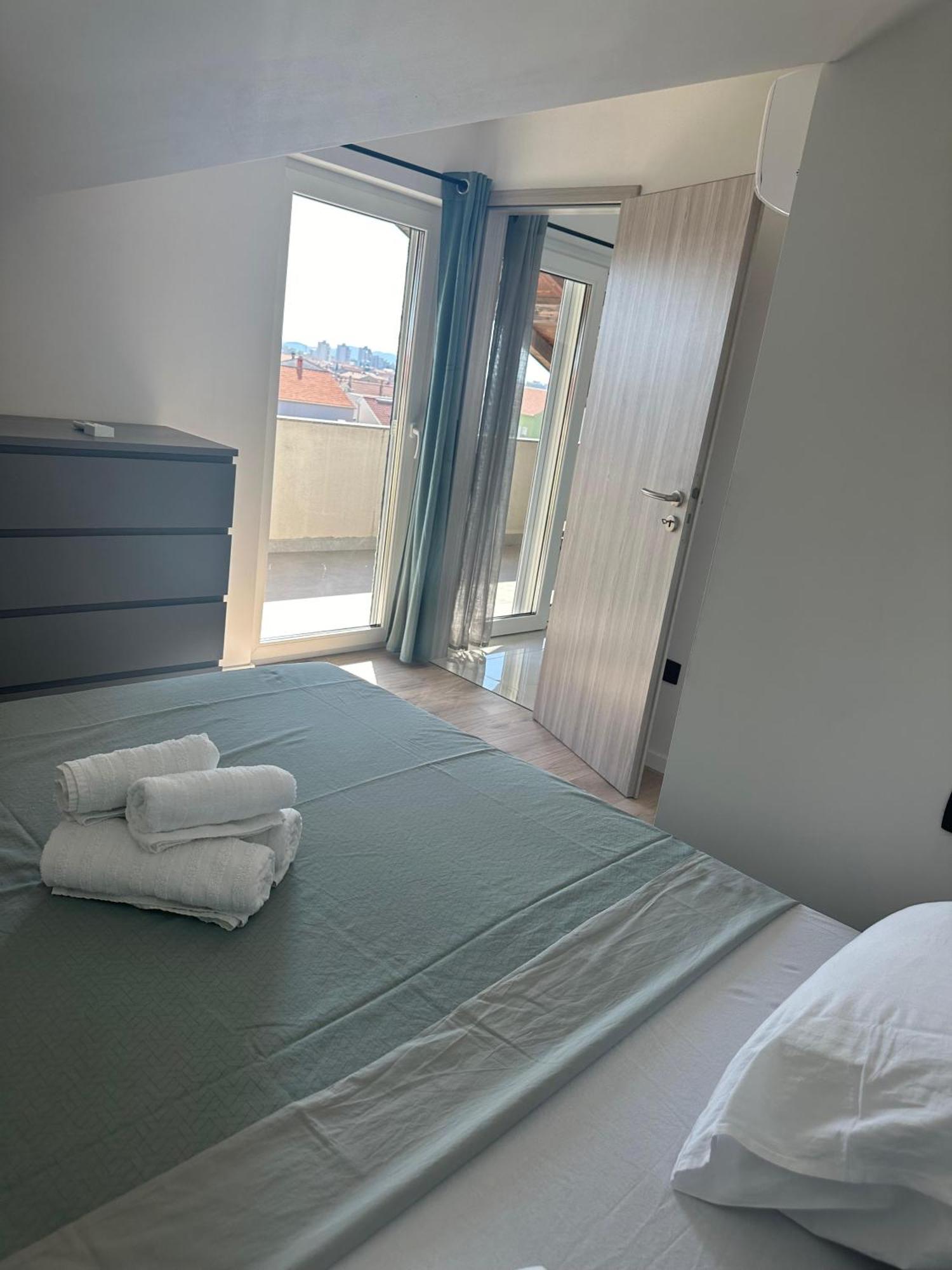 Apartment Roni Zadar Buitenkant foto