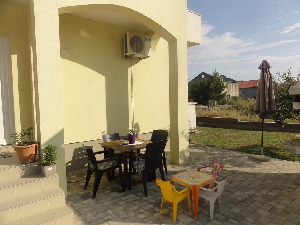Apartment Roni Zadar Buitenkant foto