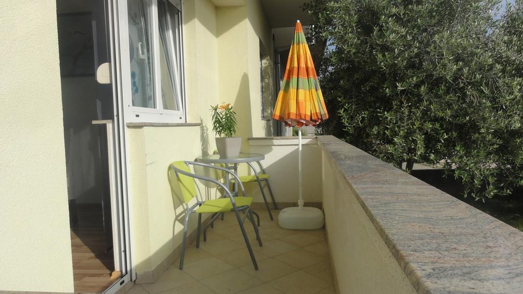 Apartment Roni Zadar Buitenkant foto